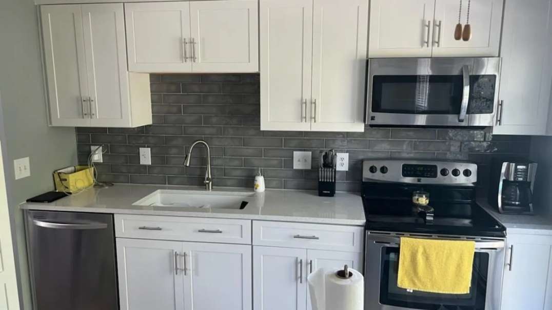 Handshakers Constructions LLC : Kitchen Remodeling in Cincinnati