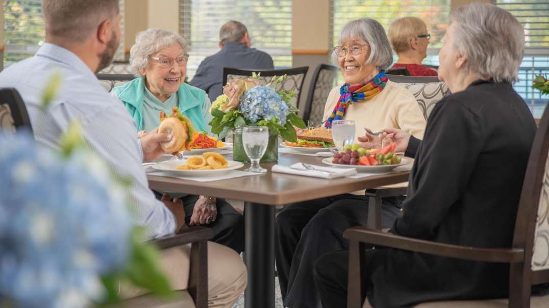 Clearbrook Inn : Senior Living Community in Silverdale | 98383