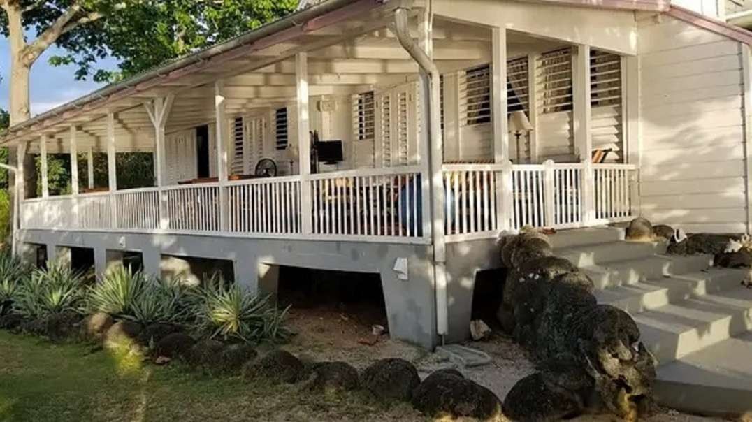 Llantrissant Beachcliff Villa : Beach House Villas in Negril